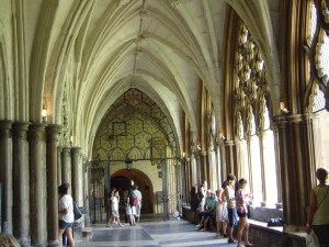 Of COURSE we can't take pictures in the Cathedral itself, but the cloisters are fair game. Home to such interesting sights as funeral effigies of some long dead monarchs and Britain's oldest door. Thing's over a thousand years and still kickin!