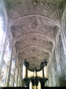 The celing of King's College Chapel.  One of the few things Henry VIII contributed, even if Anne's initials are carved everywhere (oops for him).  At last, a church he manage to NOT tear down...